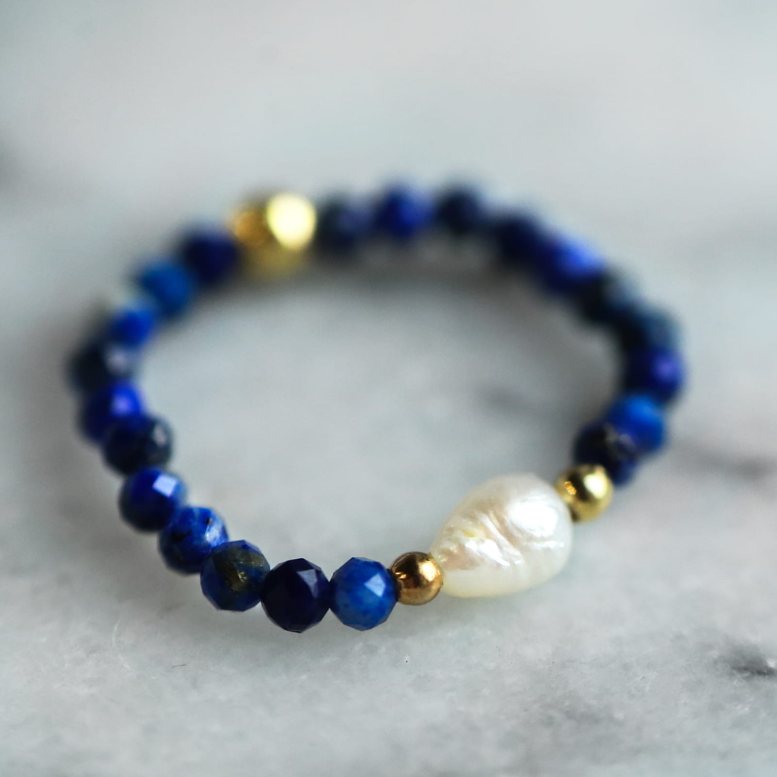 Pierścionek Lapis Lazuli i Perła — zdjęcie 2